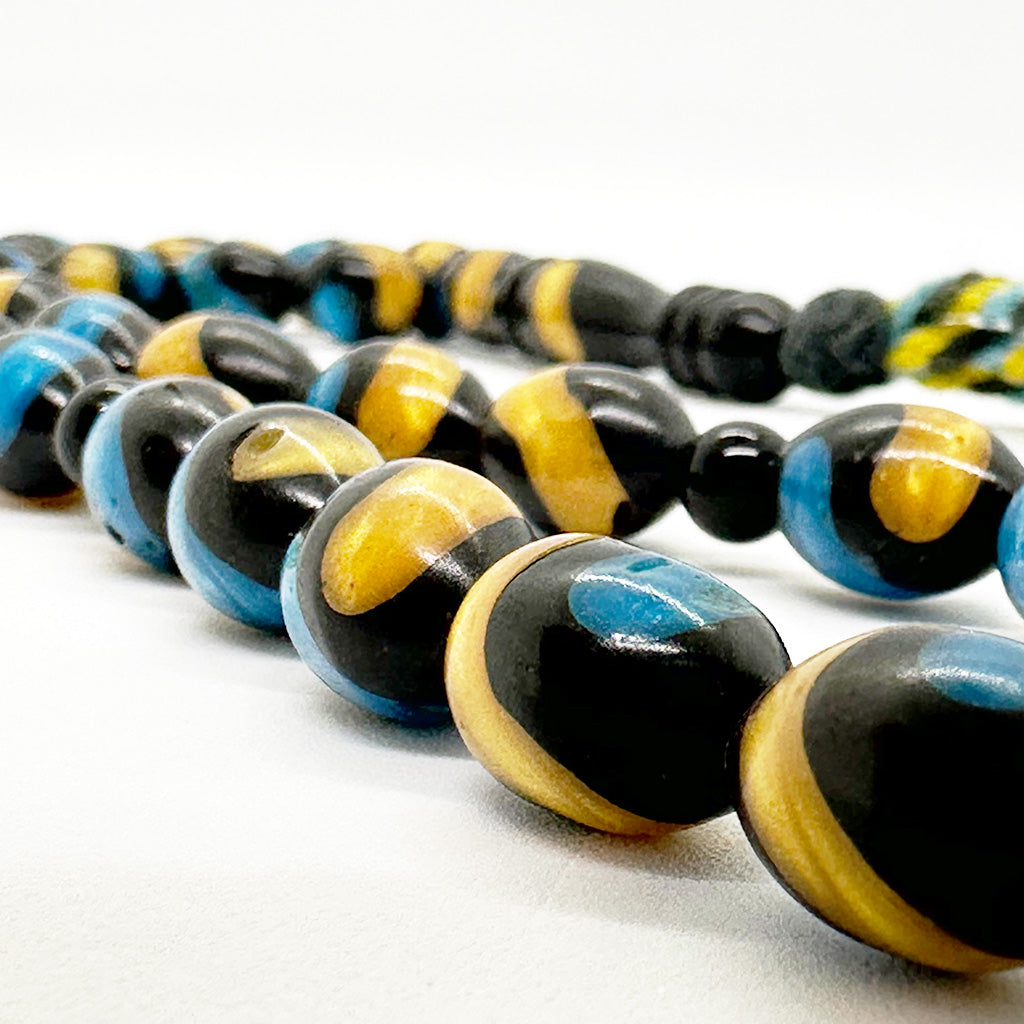 سبحه كوك مطعم بتراب الكهرمان 10 ملي 33 حبايه